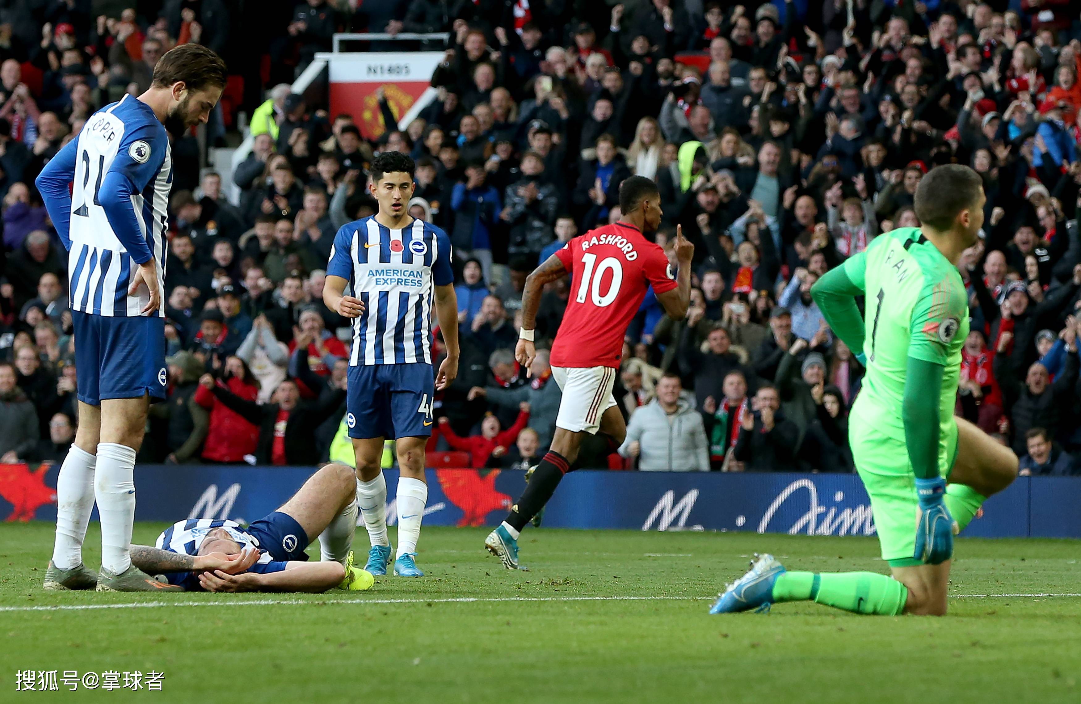 主持人李莉 主持人李莉